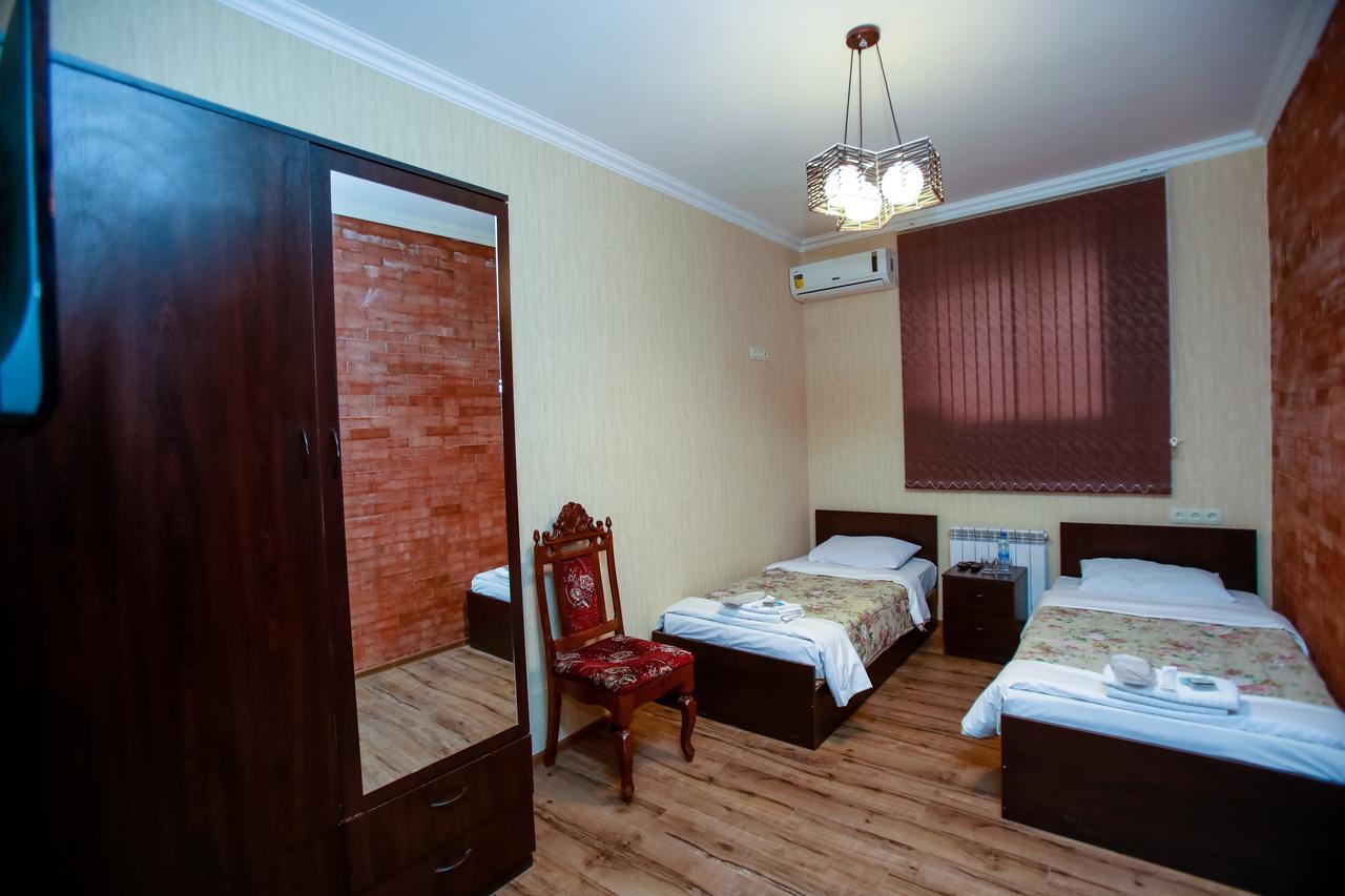 Hotel 4You Tbilisi Esterno foto